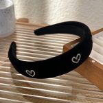 serre-tête décoré de strass en forme de coeur
